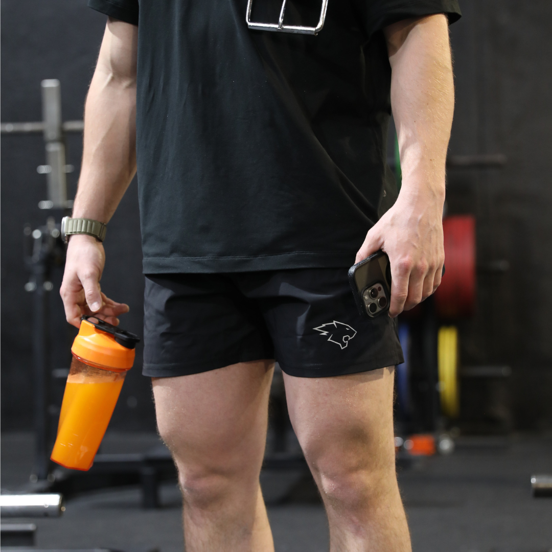 ESSENTIAL 5” SHORT - BLACK