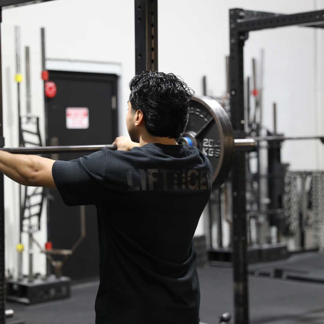 STRENGTH HEAVY TEE - BLACK