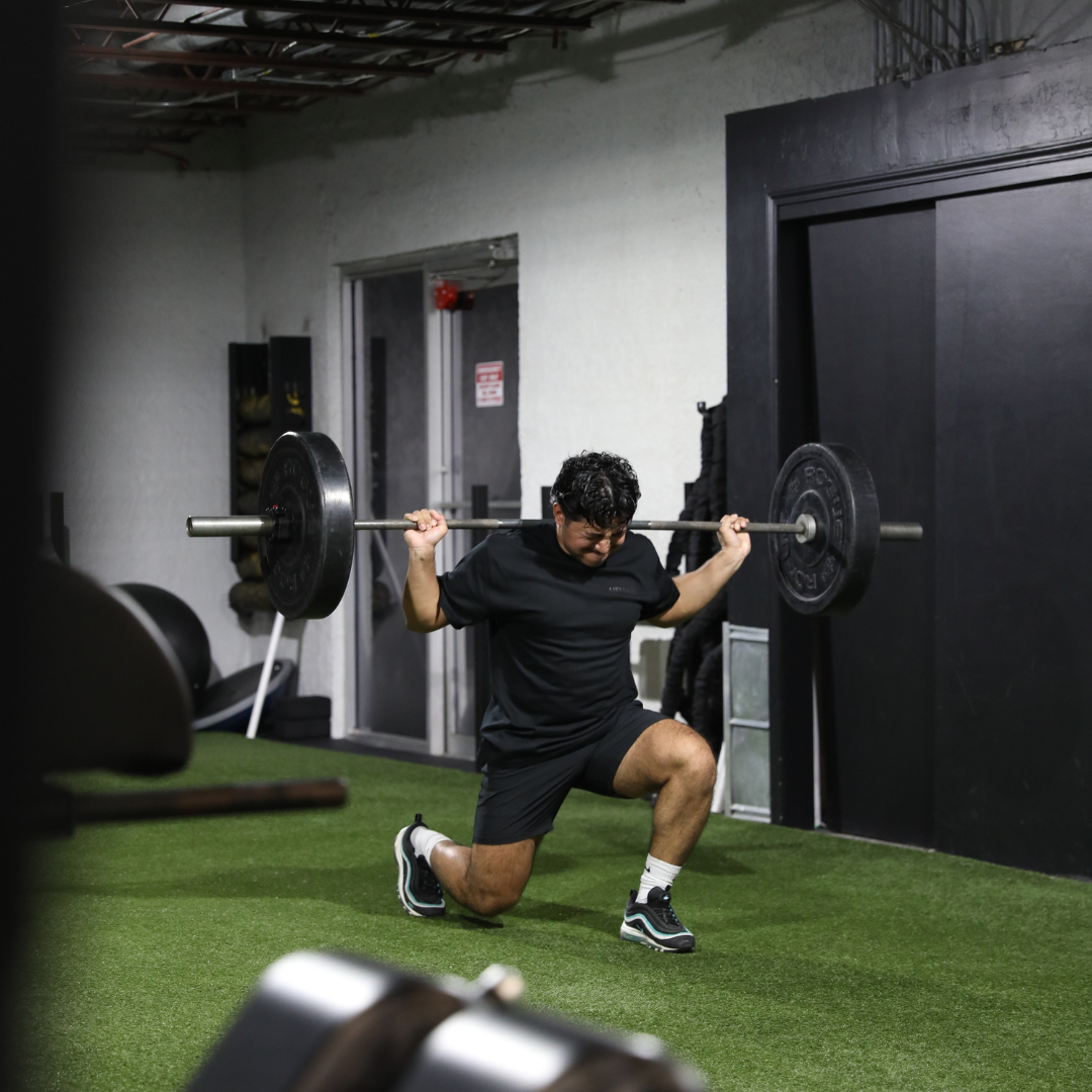 STRENGTH HEAVY TEE - BLACK