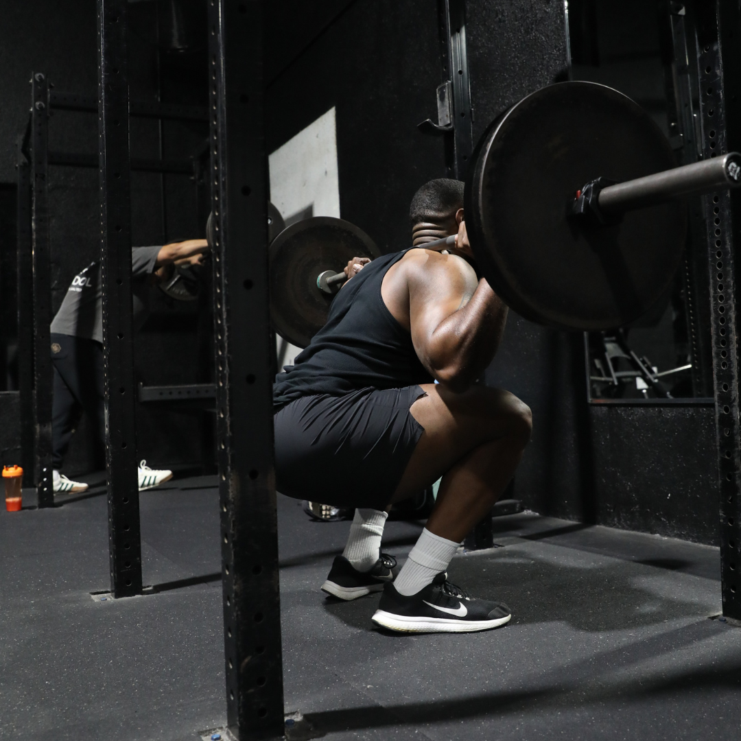 ESSENTIAL 5” SHORT - BLACK